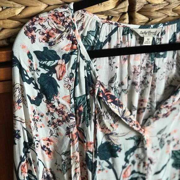 Luckybrand button down top size medium - Picture 3 of 8